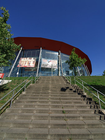 Foto Kölnarena auf der Treppe - Köln