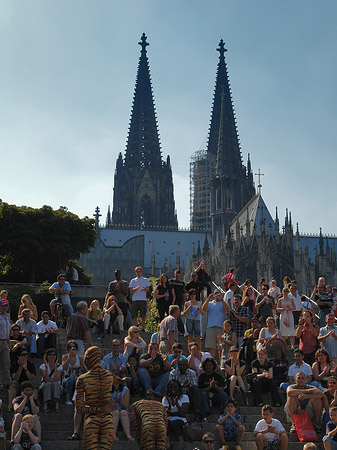 Fotos Touristen auf dem Weg zum Kölner Dom | Köln