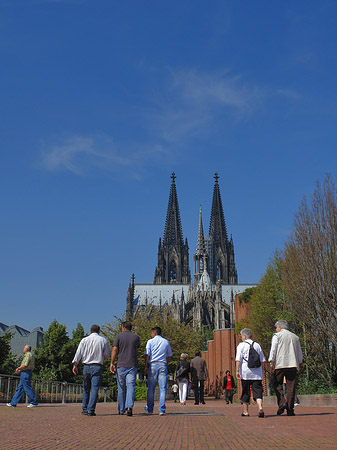 Fotos Touristen auf dem Weg zum Kölner Dom | Köln