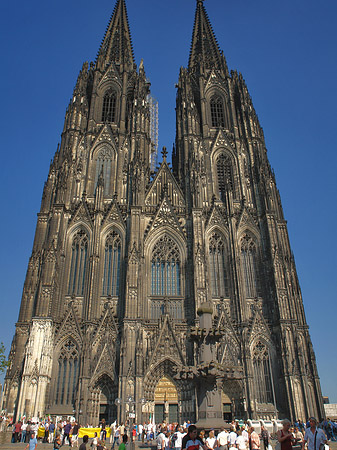 Foto Westfassade des Kölner Doms - Köln