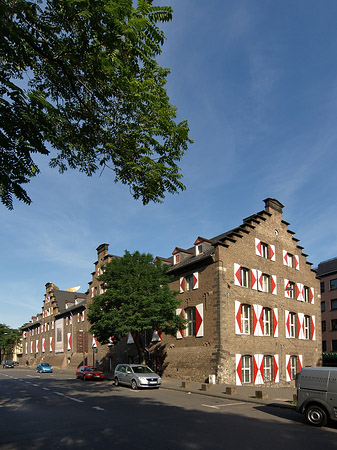 Fotos Kölnisches Stadtmuseum mit Straße