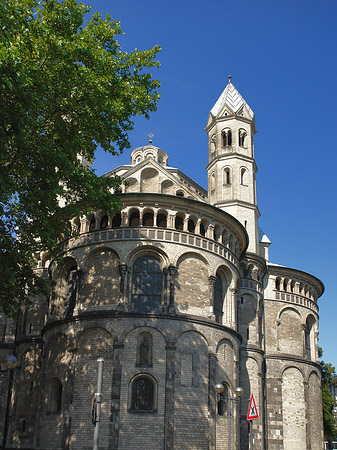 Fotos Seitentürme und Westturm der St Aposteln