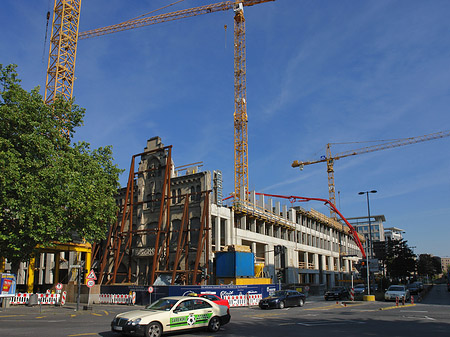 Baustelle auf der Kreuzung Komödienstraße Tunisstraße Fotos