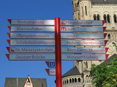 Foto Schild vor Groß St.Martin