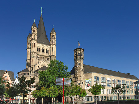 Foto Schild vor Groß St.Martin - Köln