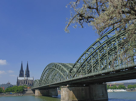 Foto Hohenzollernbrücke am Kölner Dom