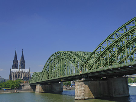 Foto Hohenzollernbrücke am Kölner Dom