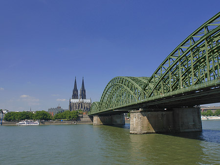 Hohenzollernbrücke am Kölner Dom