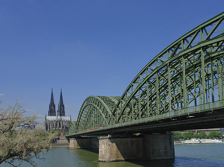 Foto Hohenzollernbrücke am Kölner Dom - Köln