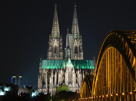 Fotos Kölner Dom hinter der Hohenzollernbrücke | Köln