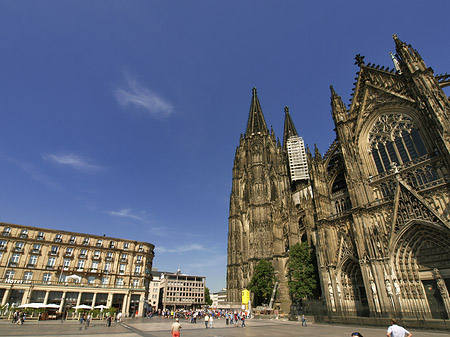 Foto Kölner Dom mit Domhotel