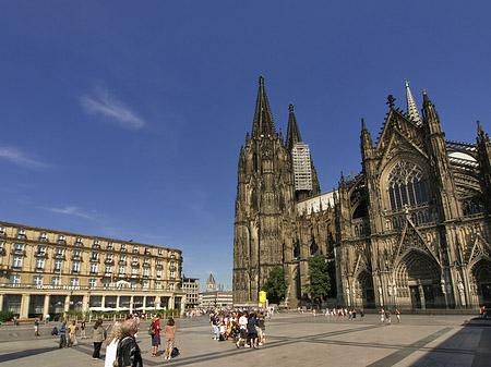 Foto Kölner Dom mit Domhotel