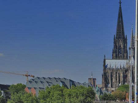 Fotos Dach der Kölner Philharmonie und Kölner Dom