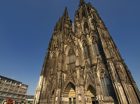 Westfassade des Kölner Doms Foto 