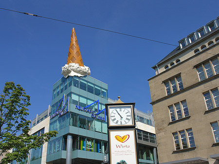 Foto Neumarkt Galerie mit Häusern