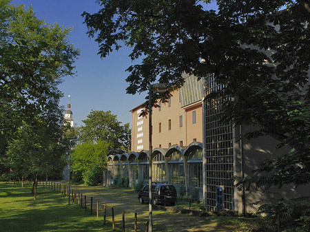 Schule mit St Maria vom Frieden Foto 