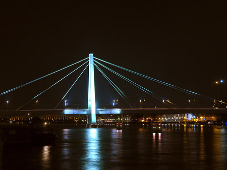 Severinsbrücke Foto 