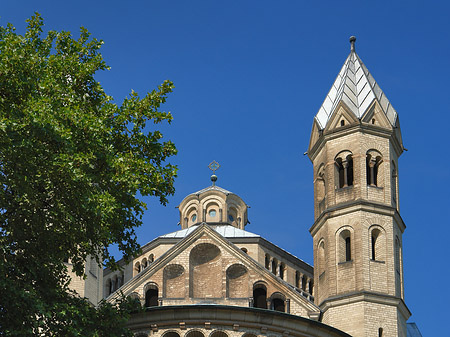 Foto Kirchturm der St Aposteln - Köln