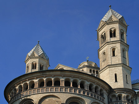 Kirchturmspitze der St Aposteln Foto 