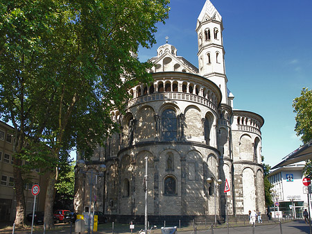 Fotos Seitentürme und Westturm der St Aposteln | Köln