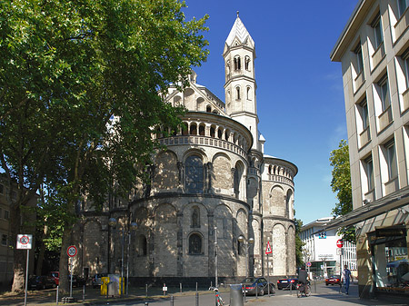 Fotos Seitentürme und Westturm der St Aposteln | Köln