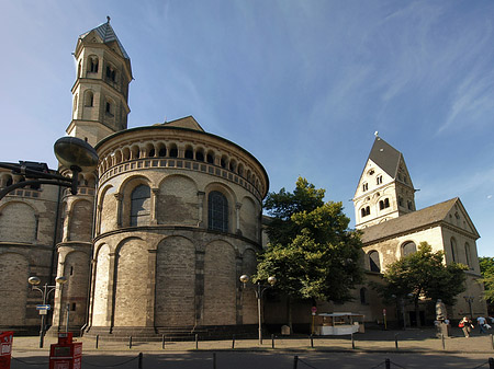 Seitentürme und Westturm der St Aposteln