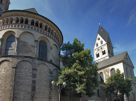 Seitentürme und Westturm der St Aposteln