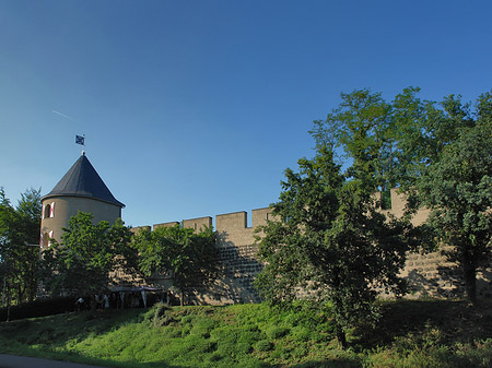 Foto Stadtmauer und Sachsenturm am Sachsenring - Köln