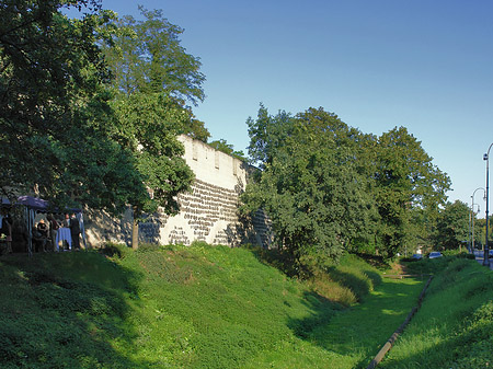 Stadtmauer am Sachsenring Fotos